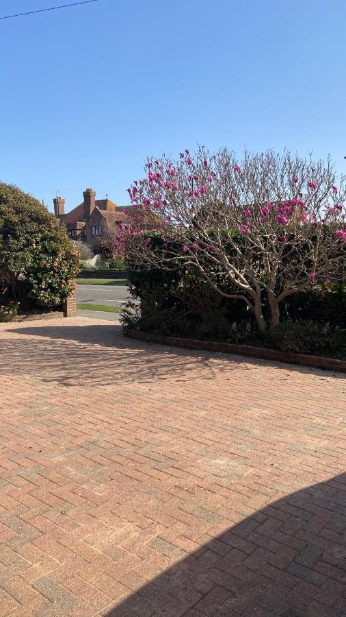 Beautiful Bexhill Cottage With Garden 3 Mins Walk To Beach Dış mekan fotoğraf