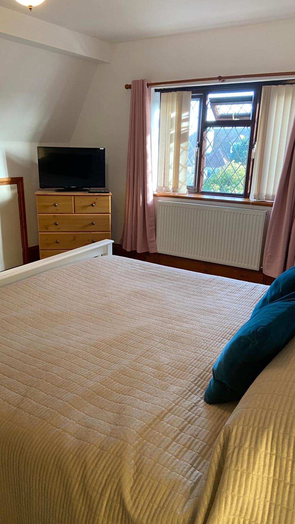 Beautiful Bexhill Cottage With Garden 3 Mins Walk To Beach Dış mekan fotoğraf